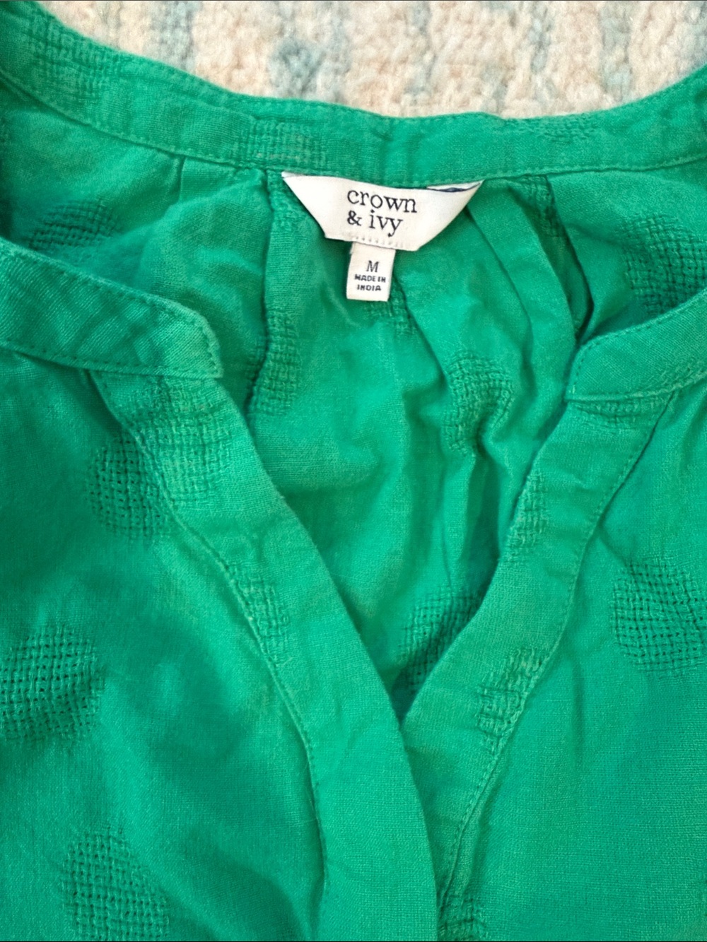 Crown and Ivy Green Split-Neck Sleeveless Tank - Picture 2 of 2